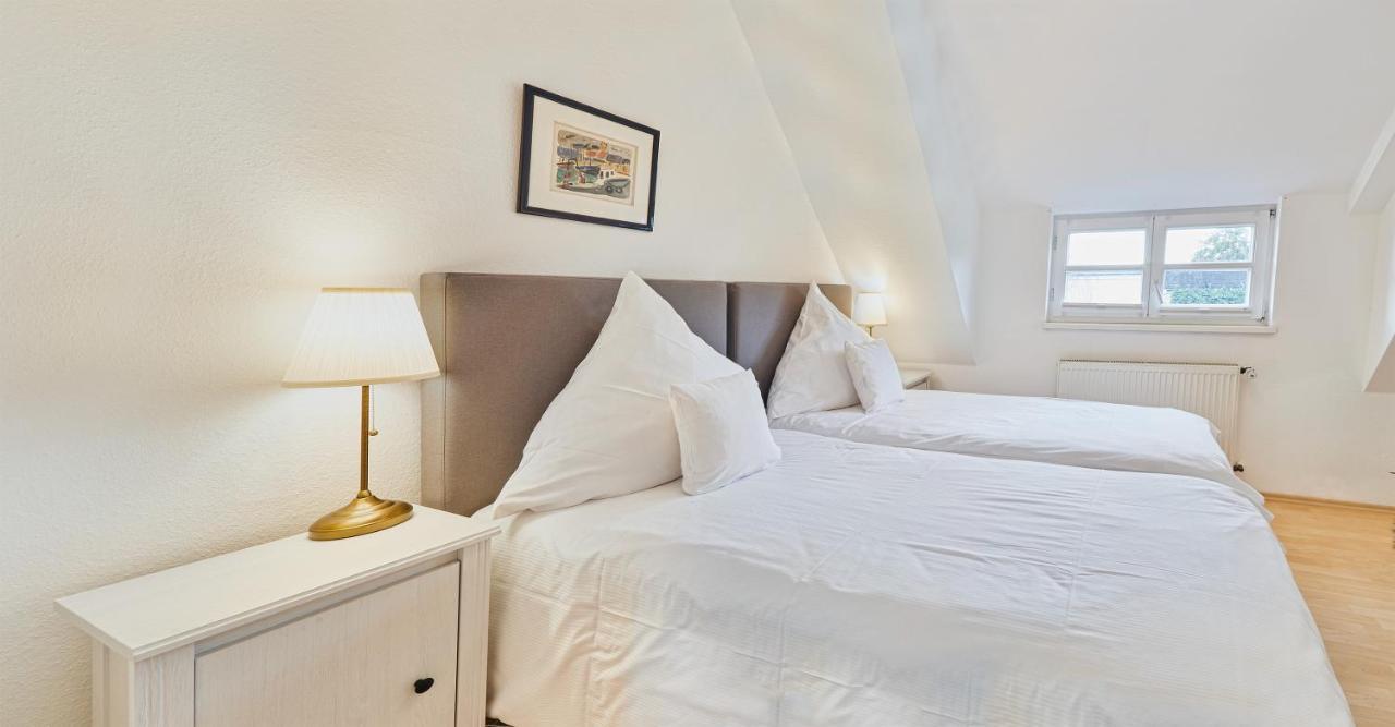 Gutshotel Baron Knyphausen Eltville am Rhein Exteriör bild