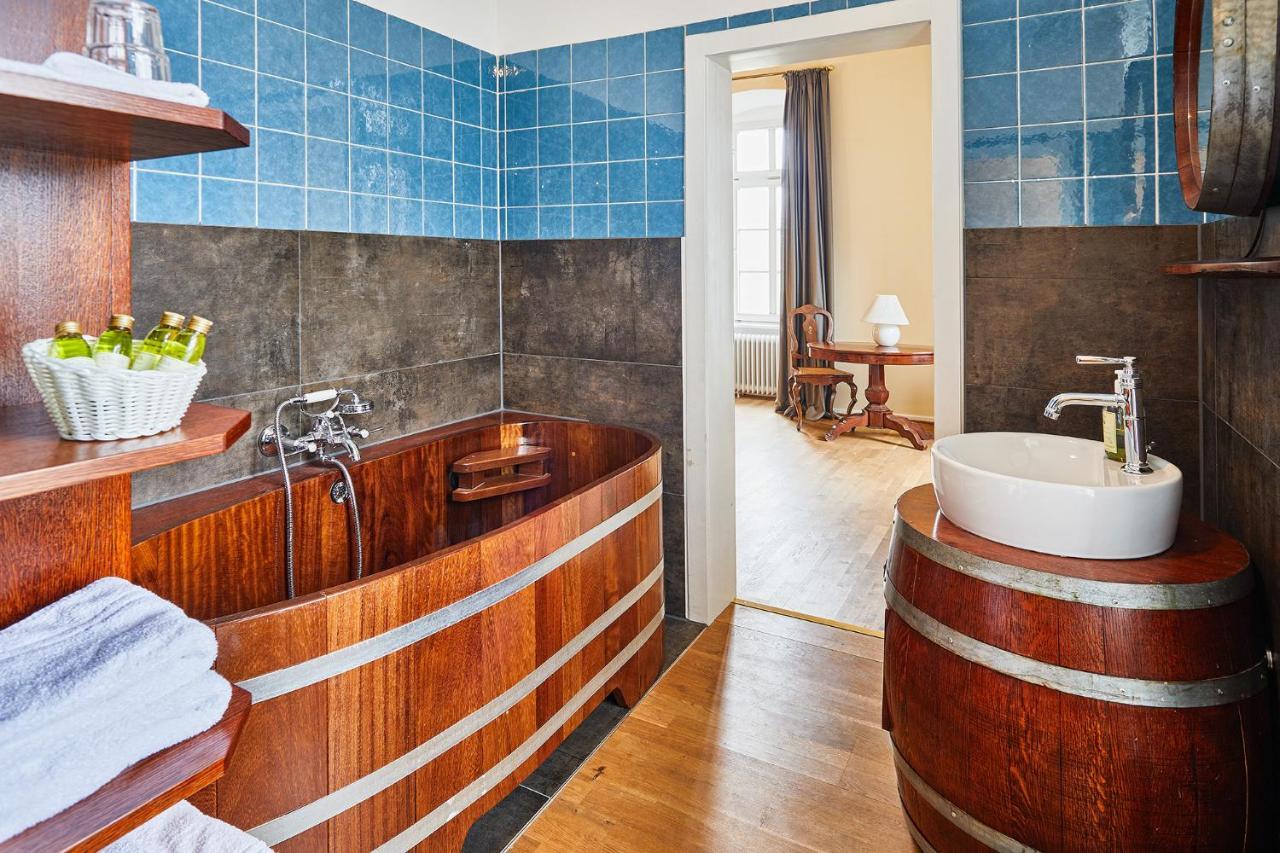 Gutshotel Baron Knyphausen Eltville am Rhein Exteriör bild