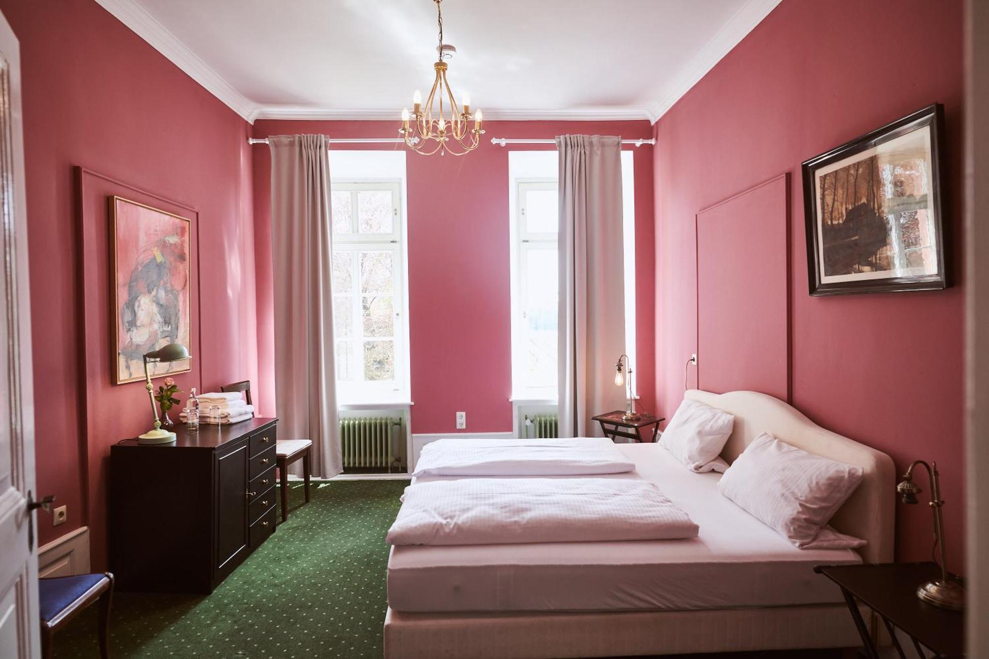 Gutshotel Baron Knyphausen Eltville am Rhein Exteriör bild