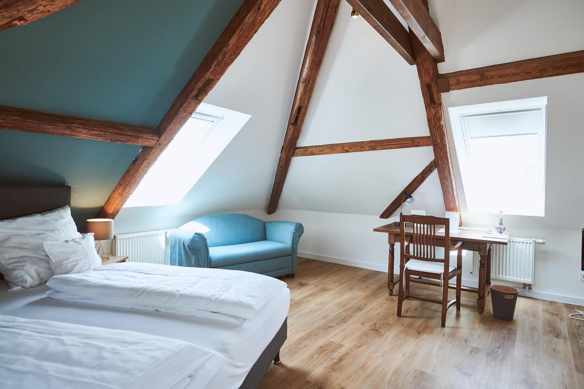 Gutshotel Baron Knyphausen Eltville am Rhein Exteriör bild